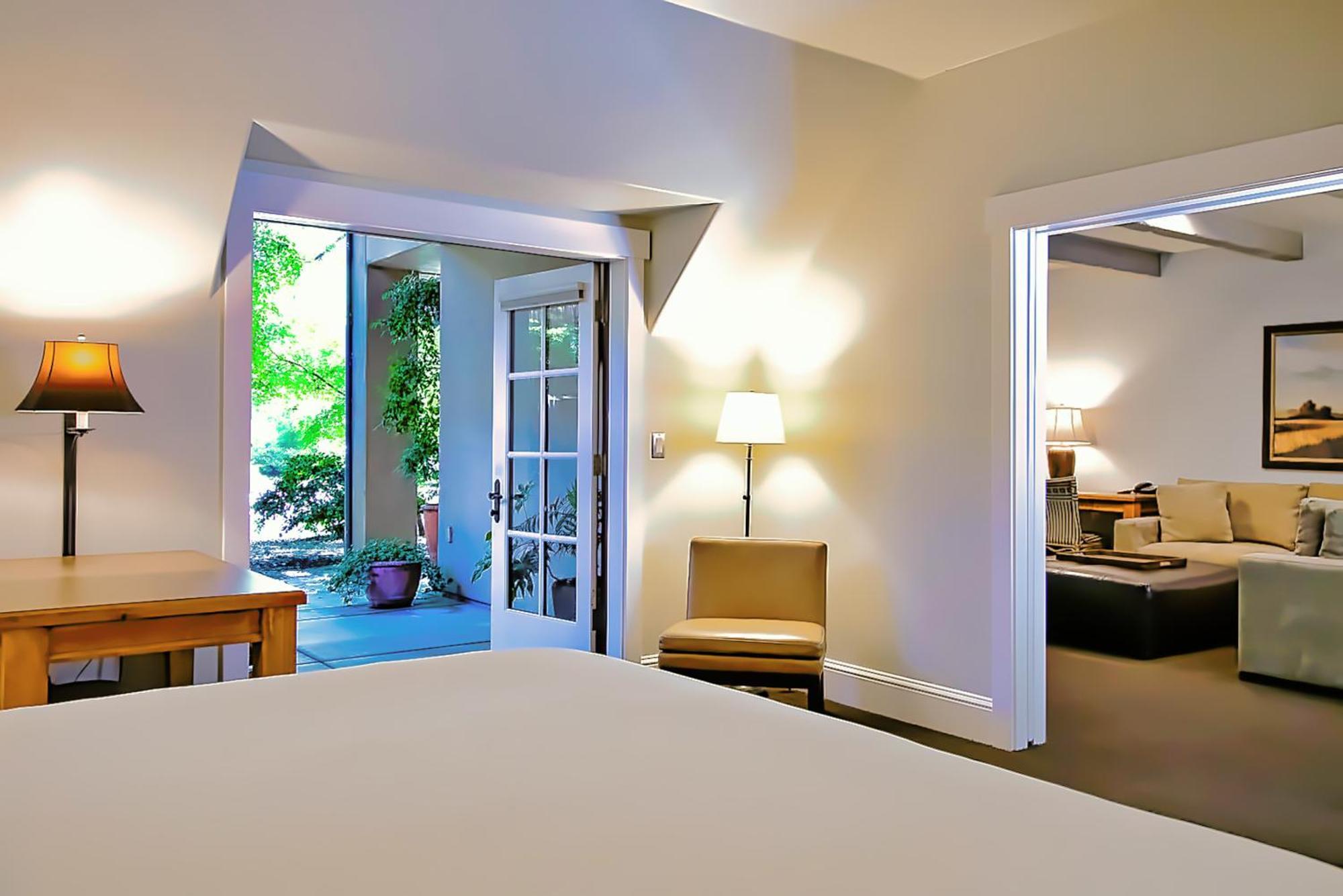 Wine & Roses Hotel Restaurant Spa โลดิ ภายนอก รูปภาพ