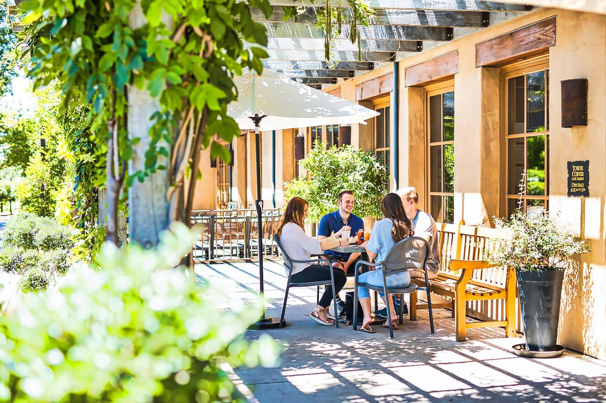 Wine & Roses Hotel Restaurant Spa โลดิ ภายนอก รูปภาพ